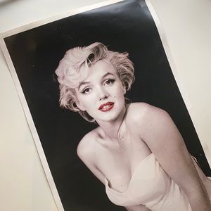⭐️SOLD⭐️Marilyn Monroe 11x17 Print